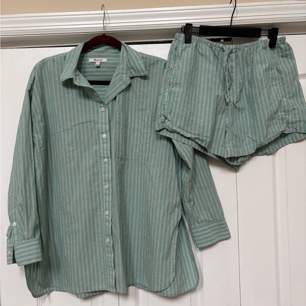 Madewell blue striped shirt & pull on shorts S XS beach